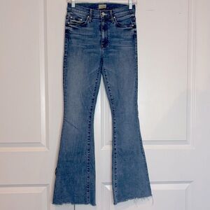 MOTHER Weekender Fray High Rise Flare Jeans I Wet My Plants Wash 26